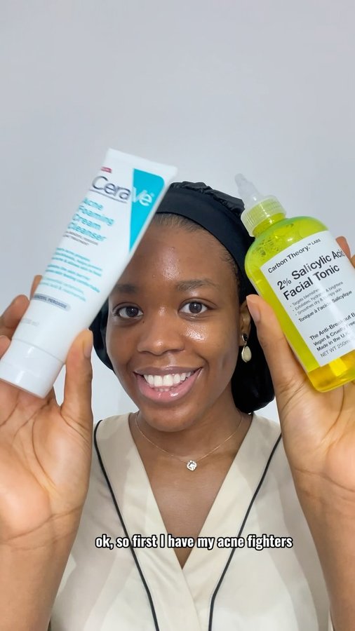 Instagram post by @skinpanorama for Carbon Theory. Caption reads: [...] Acne Foaming Cream Cleanser
@carbontheory....