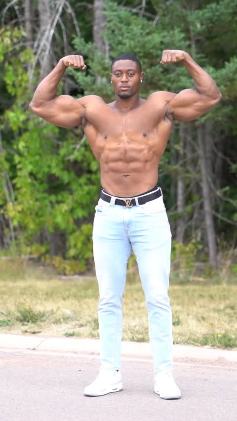 Instagram post by @vassia_fit for Jed North. Caption reads: Walking towards my dreams.....