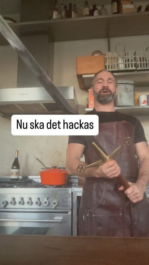 Instagram post by @1paolo2 for Robertos Shop. Caption reads: Black Week på www.robertos.shop! 
Genovese
I....