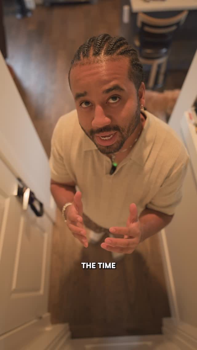 Instagram post by @dlovelesss for Stately. Caption reads: Have you ever tried a clothing subscription....