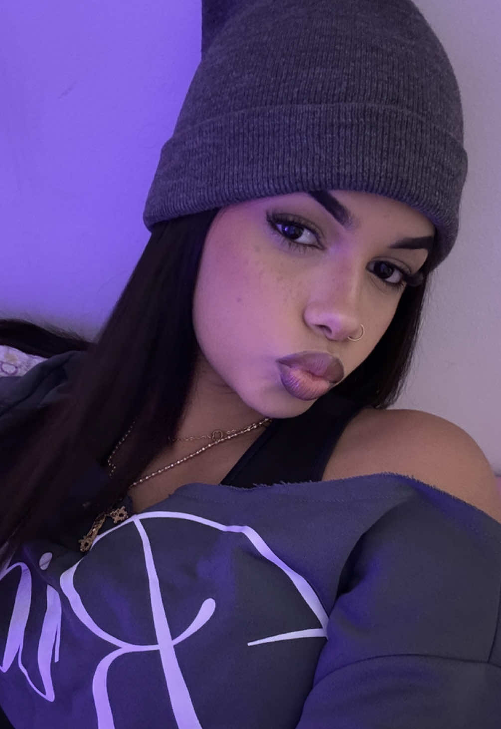 TikTok post by @helena_yxs for Felicita. Caption reads: SHEIN Fit Check Challenge! Pesquise por E3N3N na....