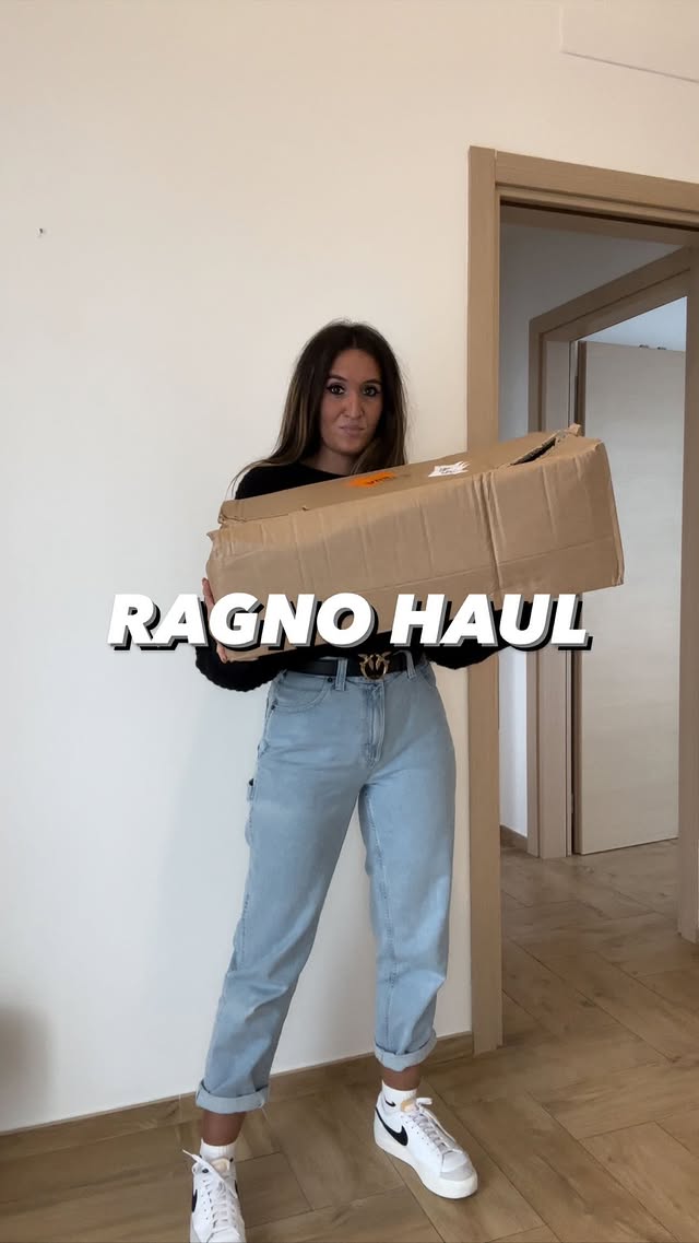 Instagram post by @serenabarni for RAGNO. Caption reads: Which one do you prefer? 1 or 2?👇🏼....