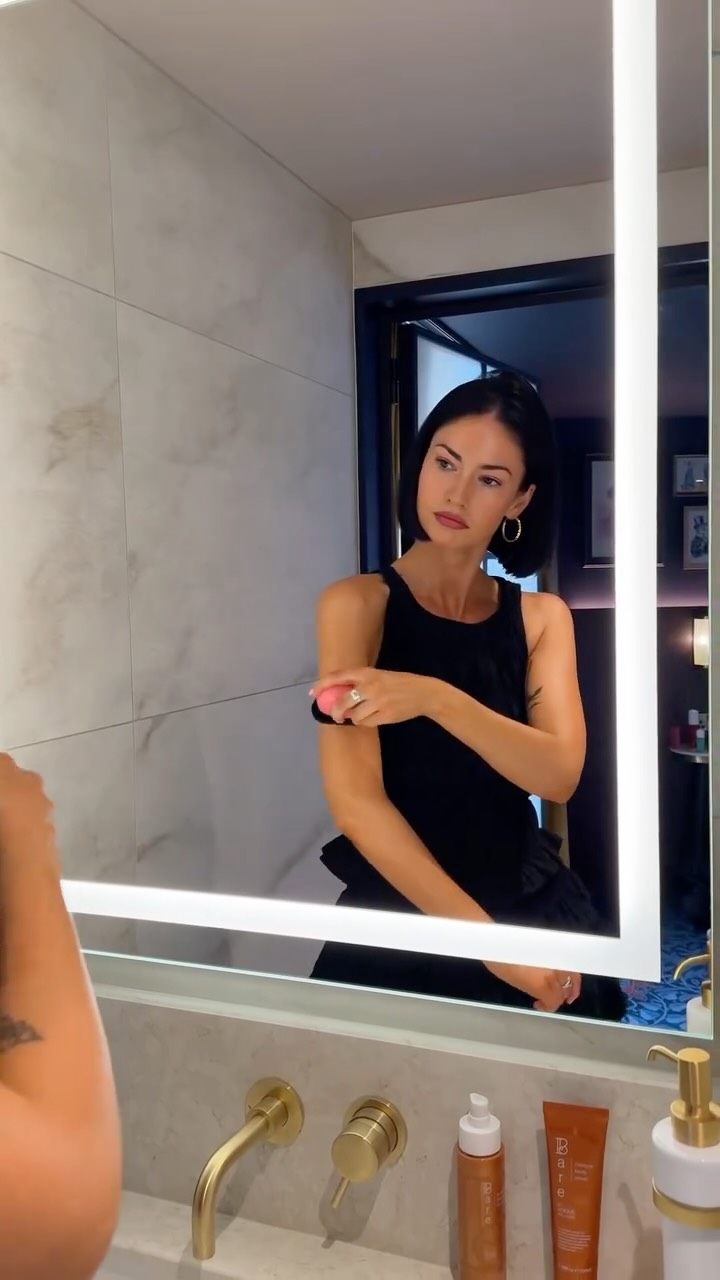 Instagram post by @olivia.spuds for Bare by Vogue. Caption reads: My 5 step tanning routine with @barebyvogue. These....