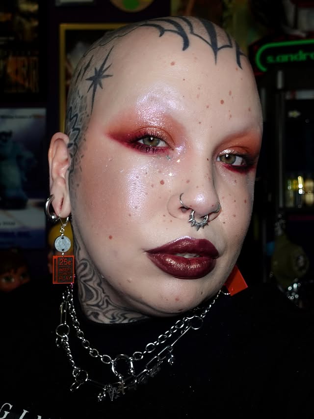 Instagram post by @s.andromedae for Blend Bunny Cosmetics. Caption reads: [...] kisses (under inner corner)....