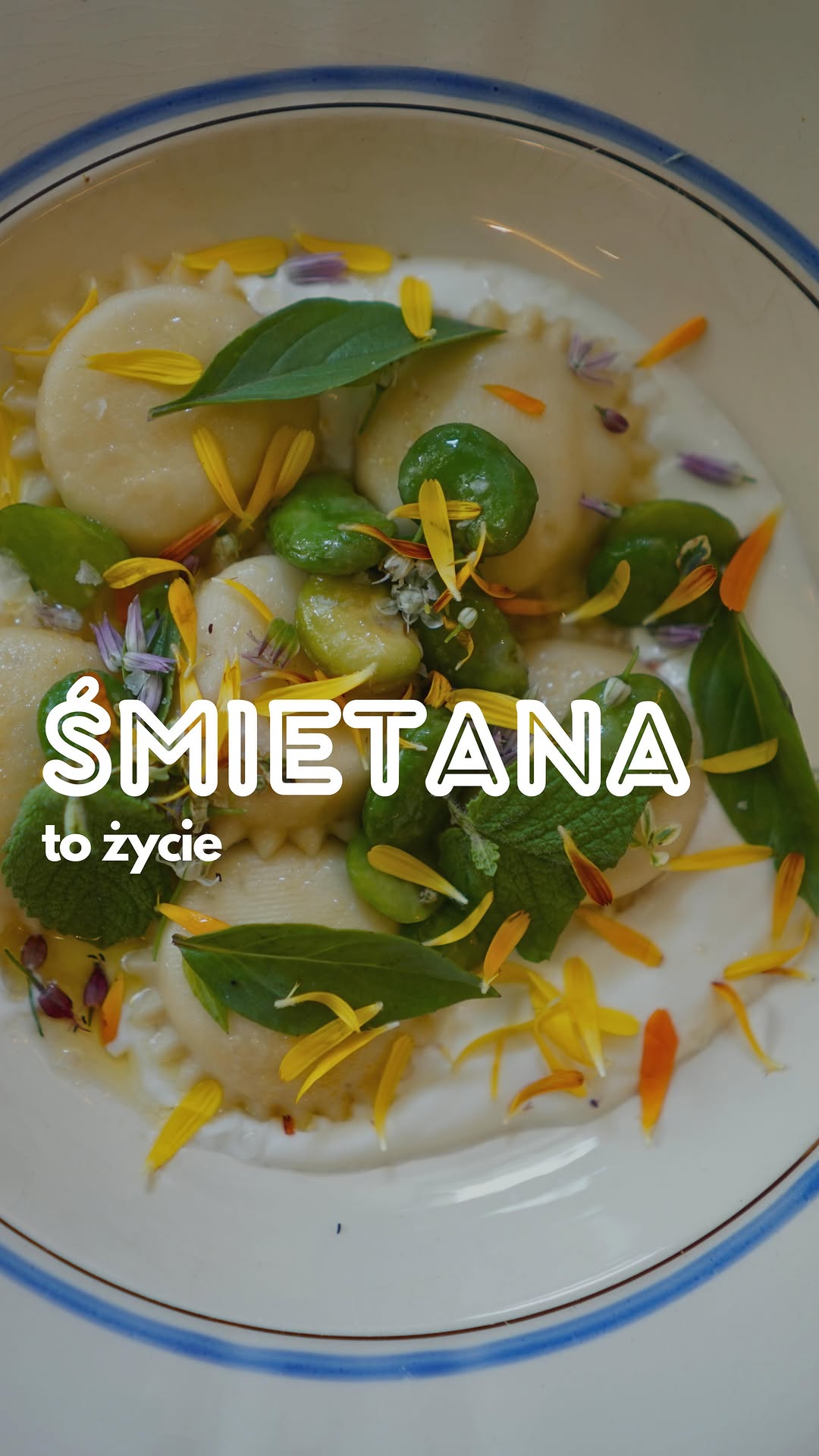 Instagram post by @wroclawskiepodrozekulinarne for Mlekpol. Caption reads: Śmietana? Śmietany nie odmawiam nigdy....