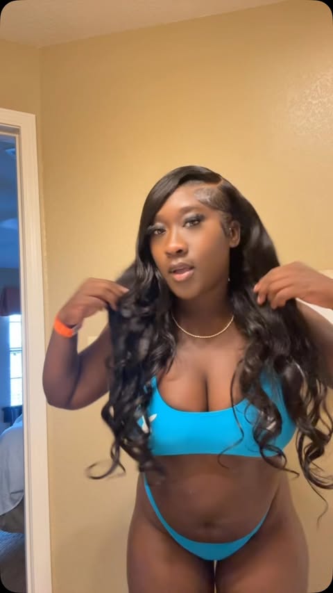 Instagram post by @molly.laflare for Luvme Hair. Caption reads: [...] code Molly28 for 28% off. 💜 From @Luvmehair....