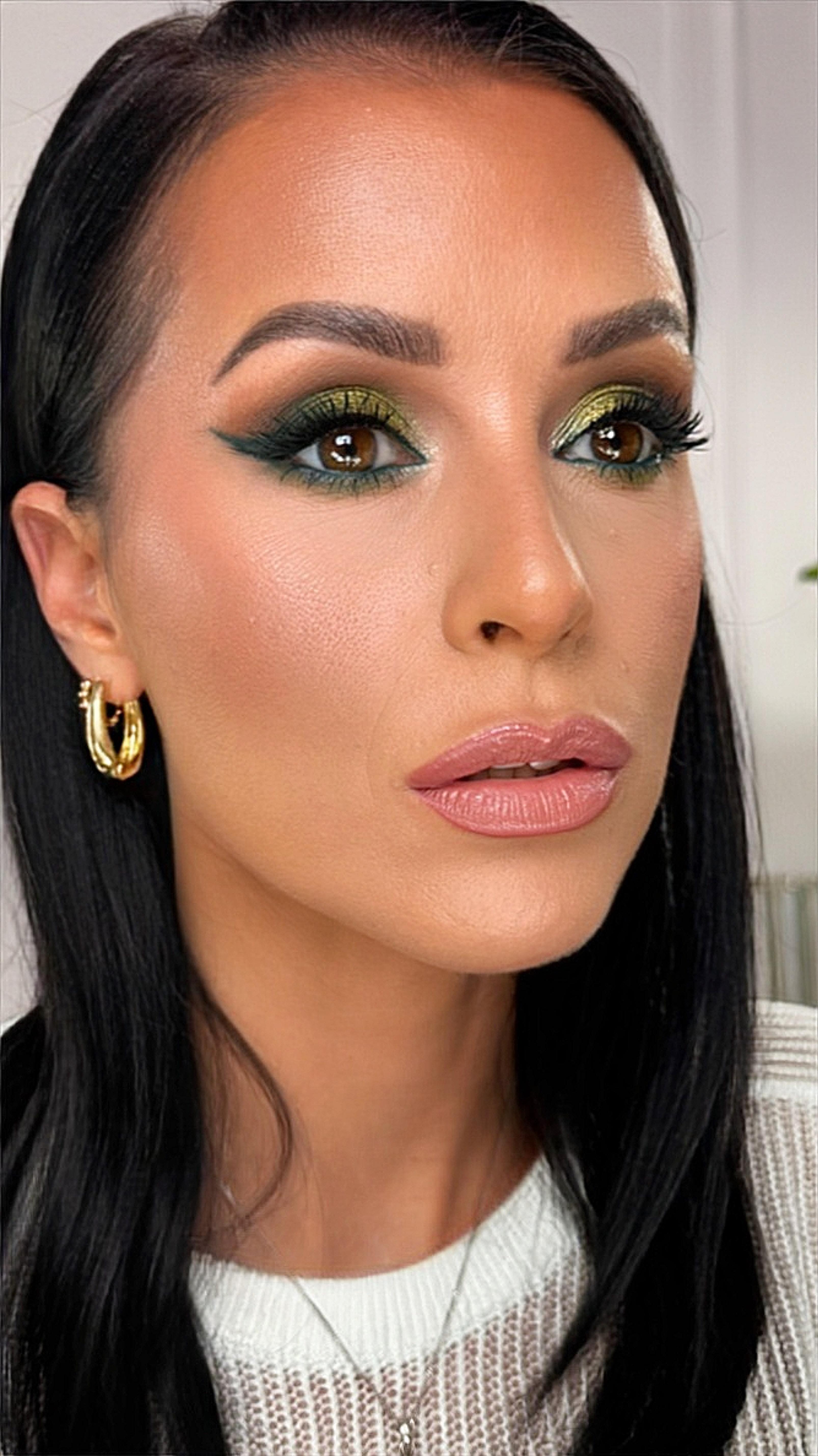 Instagram post by @zmalowana_official for PUPA Milano. Caption reads: To KOMBO do ust 💋 to mój HIT 🖖🏻

Materiał....