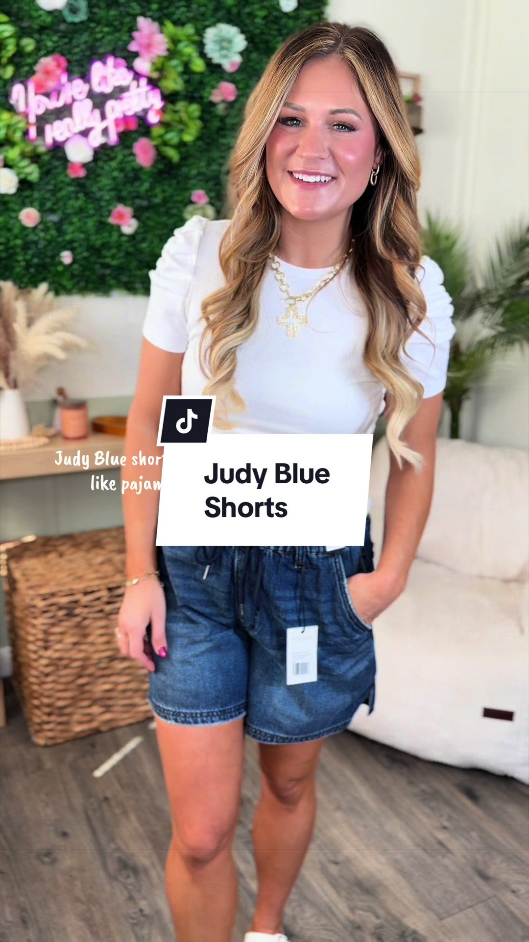 TikTok post by @jackiebentleyshop for Freckled Poppy. Caption reads: [...] feel like you’re wearing pajamas! @Freckled....