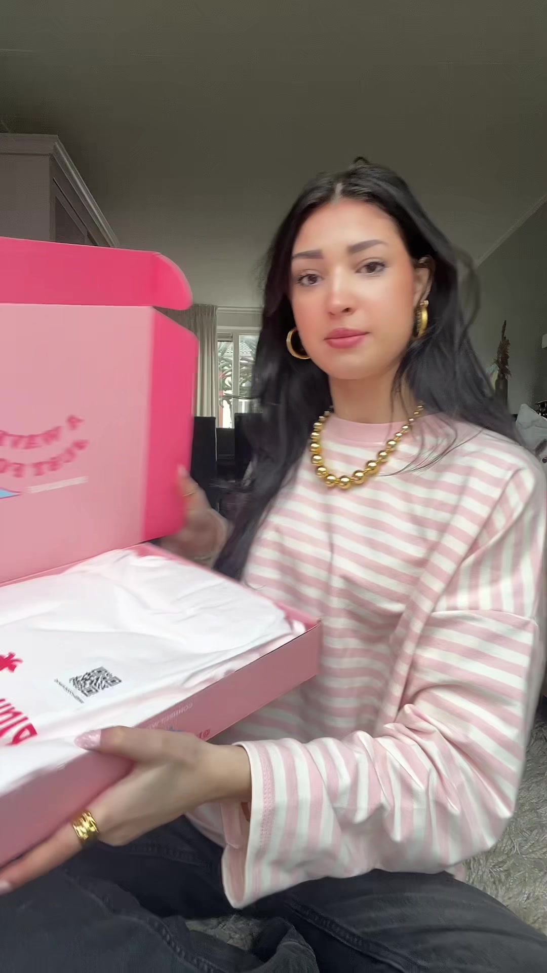 TikTok post by @helena_jourdain for PINK PALM PUFF. Caption reads: @PINK PALM PUFF #pr.