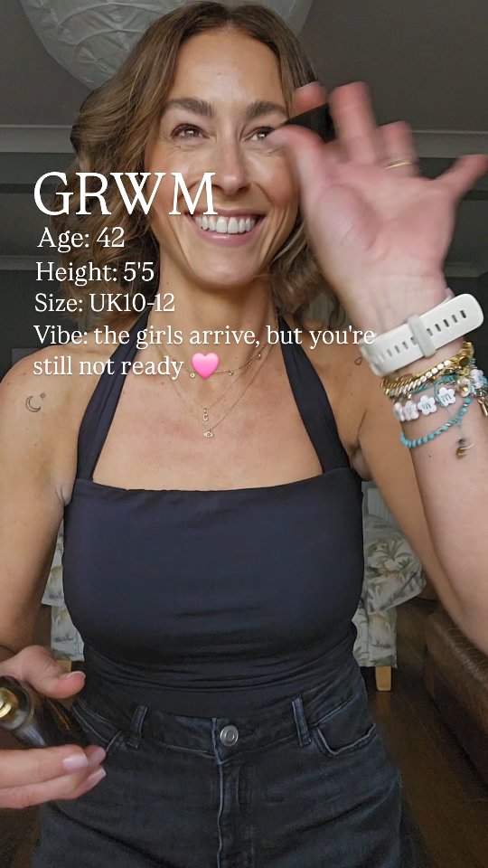 Instagram post by @christinadaydreams for Baukjen. Caption reads: Possibly the most chaotic GRWM 🙈🤪

I had dinner....