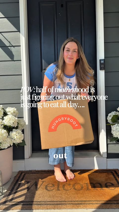 Instagram post by @melissathompsonhome for Hungryroot. Caption reads: [...] like a full-time job 😅 @hungryroot has made....
