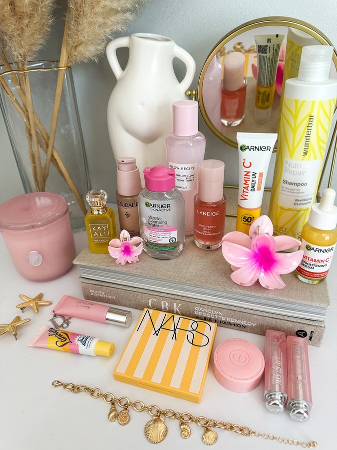 Instagram post by @nlondors for LANO. Caption reads: [...] Packaging, Laneige, Caudalie, Kiko Milano,....