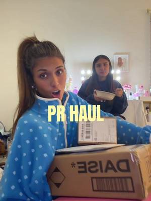 TikTok post by @sophie.cornblatt for LOOPS. Caption reads: PR HAUL YAY!! @LoopsBeauty @daisebeauty @brunaé....