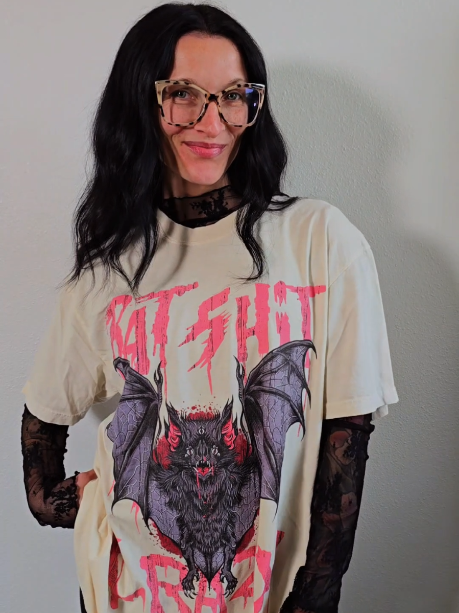 TikTok post by @lish.ann for In Stitches Apparel. Caption reads: [...] *for reference I am 5'2 115lbs* @In Stitches....