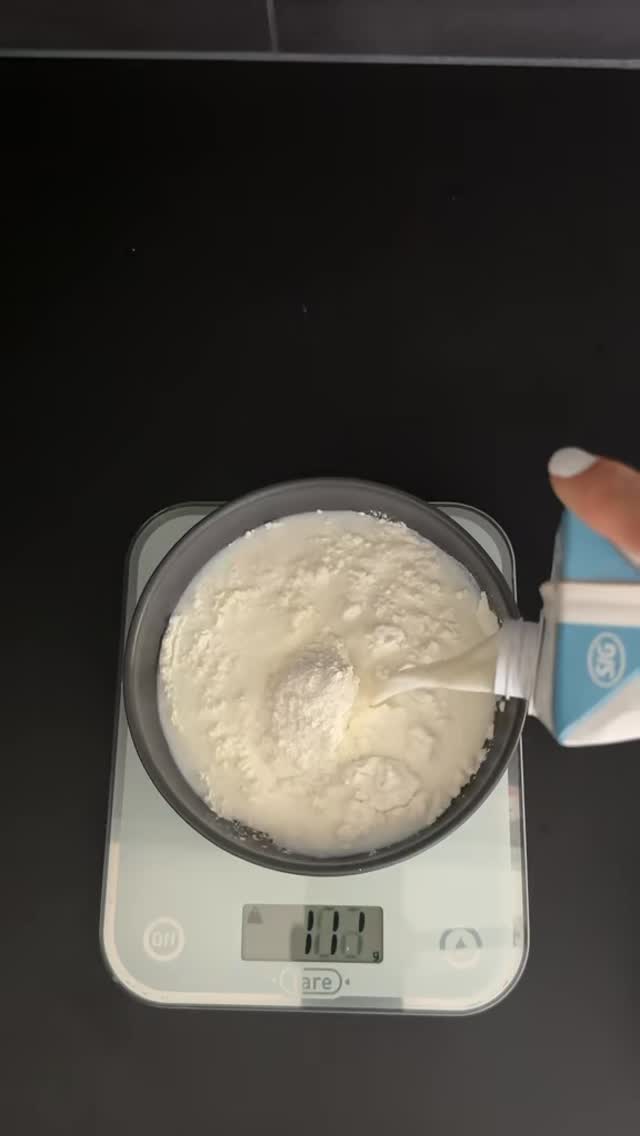 Instagram post by @dua.mayla for More Nutrition. Caption reads: @morenutrition.de 
Code : mayla.