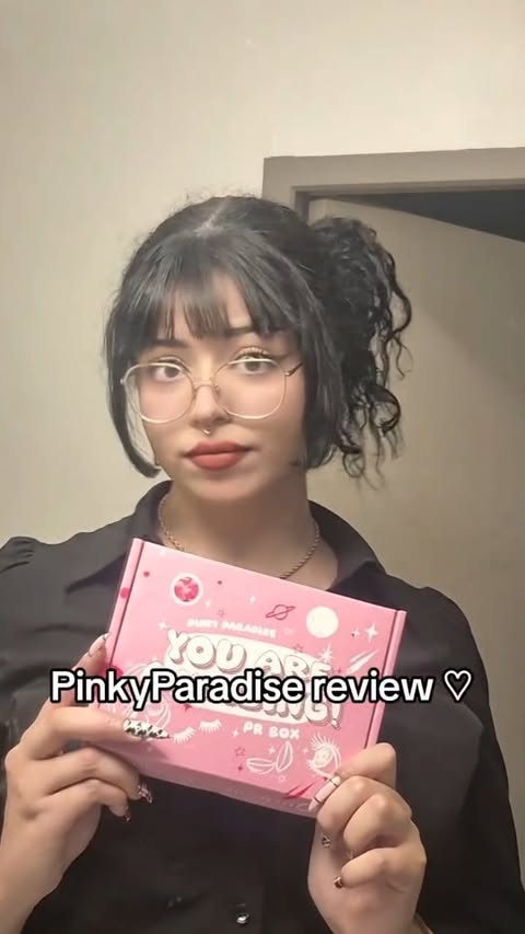 Instagram post by @yaya.draws for PinkyParadise. Caption reads: @pinkyparadisedotcom review ! 💕 Thank you for....