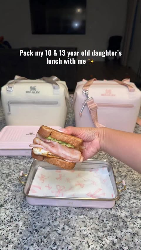 Instagram post by @daniela.reynaaa for Stanley 1913. Caption reads: Pack my 10 & 13 year old daughter’s lunch with me....