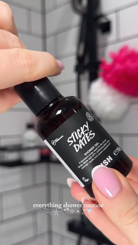 Instagram post by @blueusual for FENTY SKIN. Caption reads: [...] scrub 
@sundaebody vanilla body....