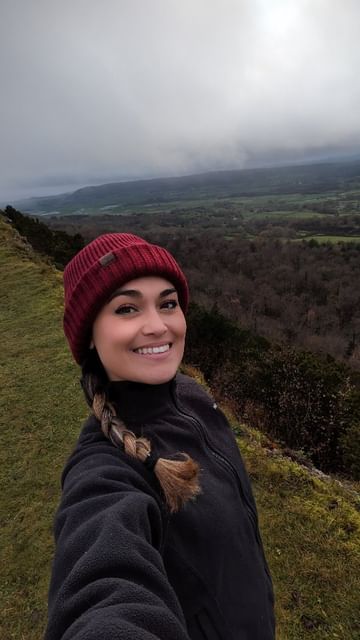 Instagram post by @hanna.outdoors for Sealskinz. Caption reads: 🦭 A light run testing out my @sealskinz on Scout....