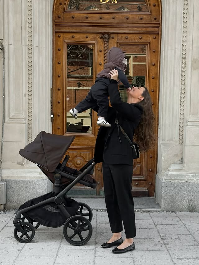 Instagram post by @vendelasvensson for Bugaboo. Caption reads: AD for @bugabooglobal l Hugo’s favourite ride....