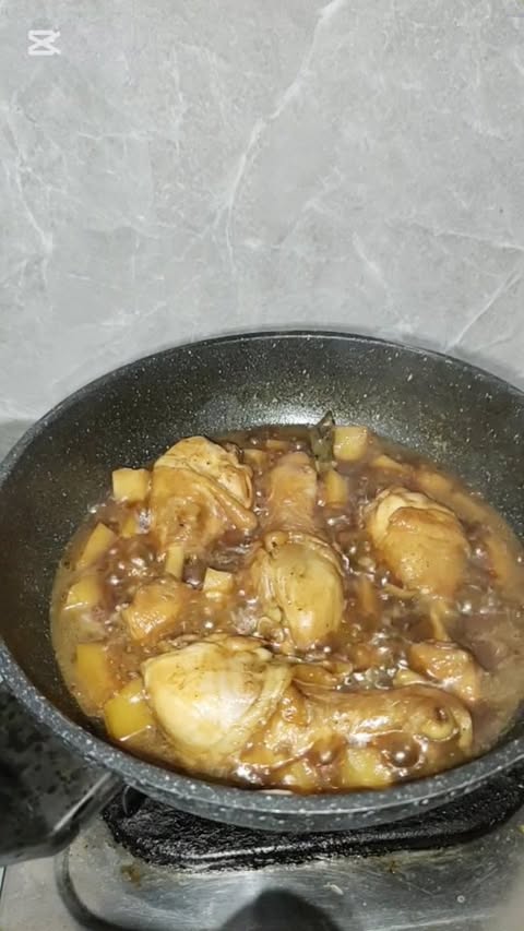 Instagram post by @annanakesya for Bango. Caption reads: [...] Semur Ayam yang tentunya pakai kecap....