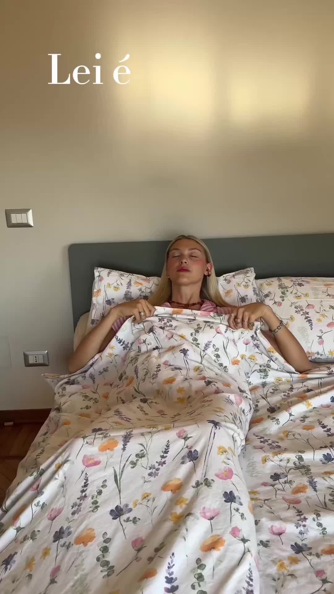 TikTok post by @virginiagolinelli for Nivea. Caption reads: Grazie al mio narratore, non dimentico più di....