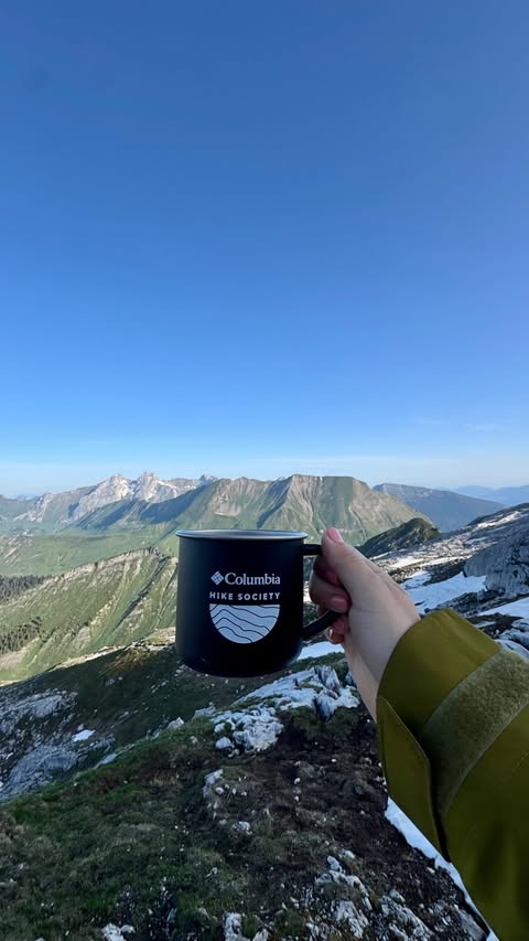 Instagram post by @enroute_mathilde for Columbia Sportswear. Caption reads: Columbia Hike Society 💚 tu viens la prochaine....