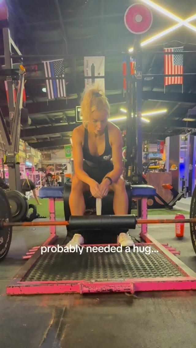 Instagram post by @lizzieifbbpro for BSN. Caption reads: [...] my favorite #preworkout - #NOXPlode by....