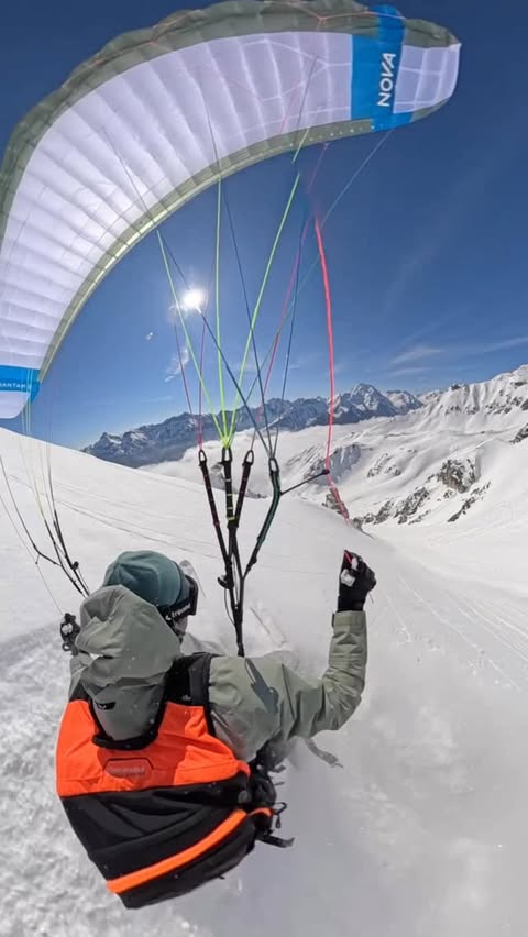 Instagram post by @aarondurogati for SALEWA. Caption reads: [...] 🪂Bantam2 🏔 #Paragliding 🎯 @salewa....