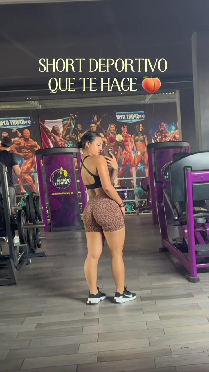 TikTok post by @yayabarajas18 for BRXL. Caption reads: Mis shorts favoritos hasta hoy 🥰@BRXL #BRXL....