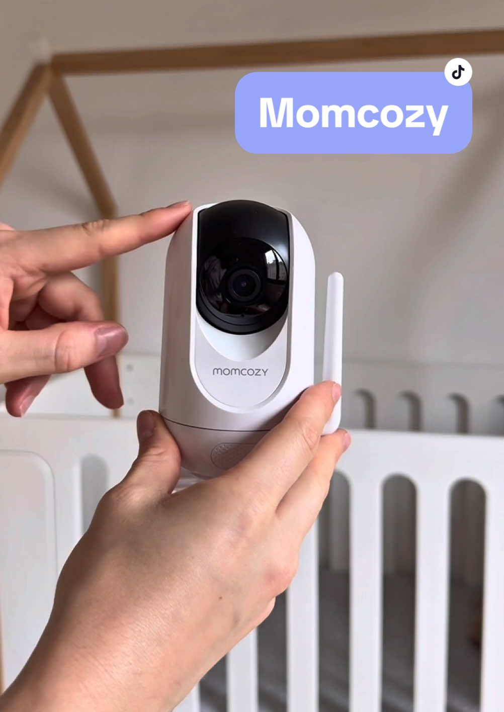 TikTok post by @mel_en_med for Momcozy. Caption reads: Et voilà comment j’ai appris que Joy se tortille....