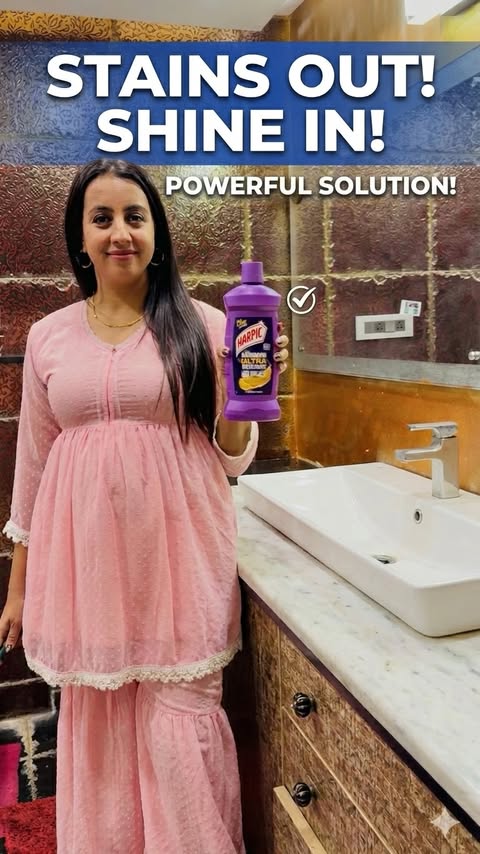Instagram post by @sanjjanaagalrani for Harpic. Caption reads: [...] thought, okay let’s try this 👀 Tried Harpic....