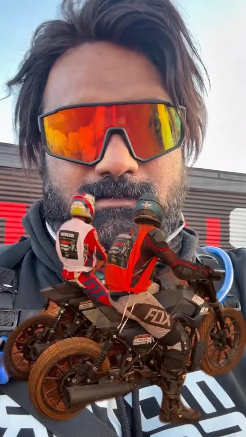 Instagram post by @winter_wanderer for Harley-Davidson. Caption reads: [...] At the India Bike Week, watching....