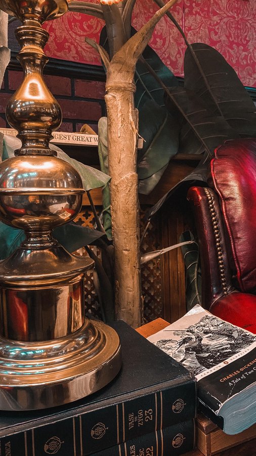 Instagram post by @hibakane for La Redoute. Caption reads: [...] i moved to London!! 

lots of love to....