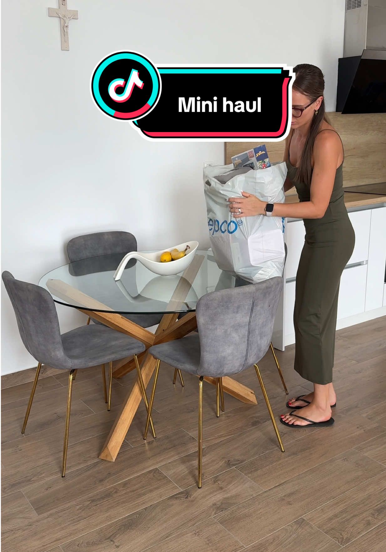 TikTok post by @annie.xo.xo for Pepco. Caption reads: Jedva čekam malo više vremena provoditi u kući 🙈....