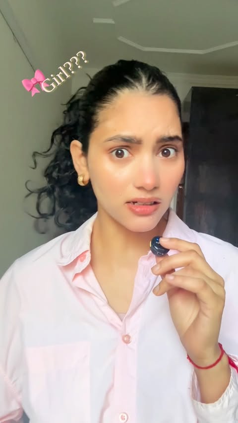 Instagram post by @mahaksharmaa_ for Mamaearth. Caption reads: [...] 💗

Self Love Soldier....