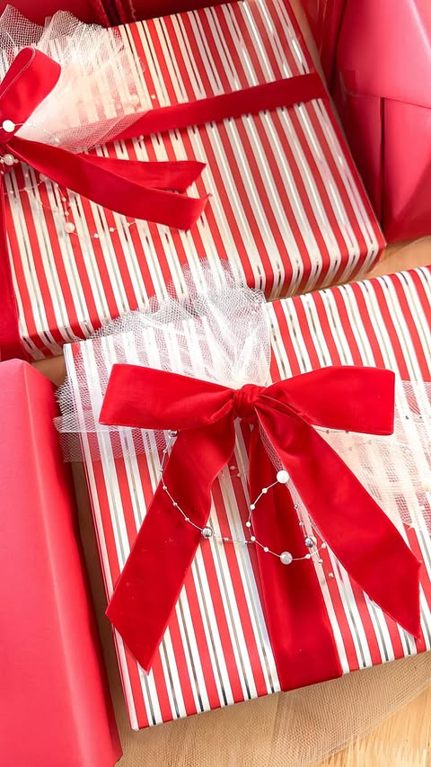 Instagram post by @amandawarren__ for Kyte Baby. Caption reads: ✨🎁 “As December 1st approaches, we’re filled with....