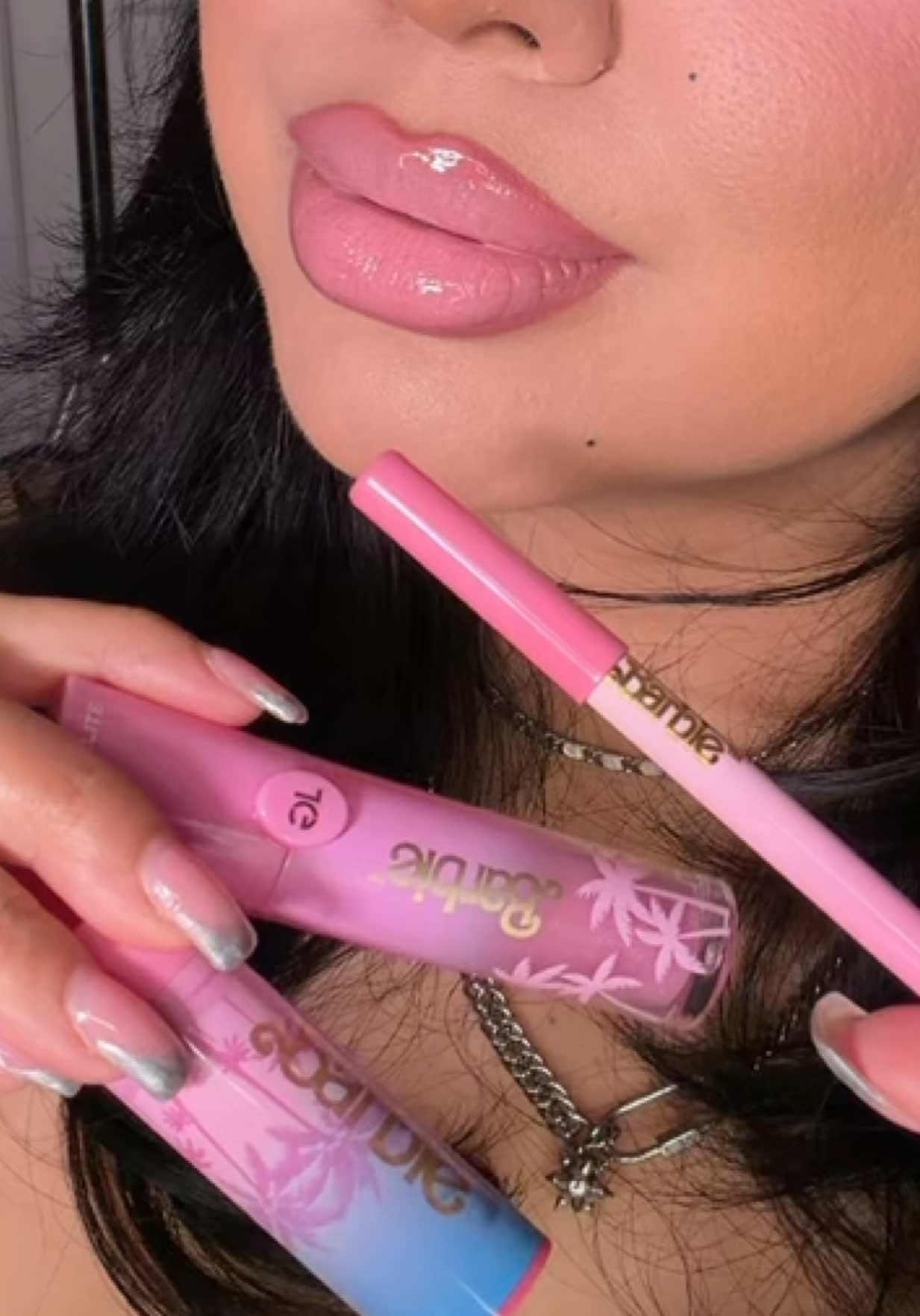 TikTok post by @eveysolorio for Glamlite Cosmetics. Caption reads: One of my recent faves, Malibu lip kit by....