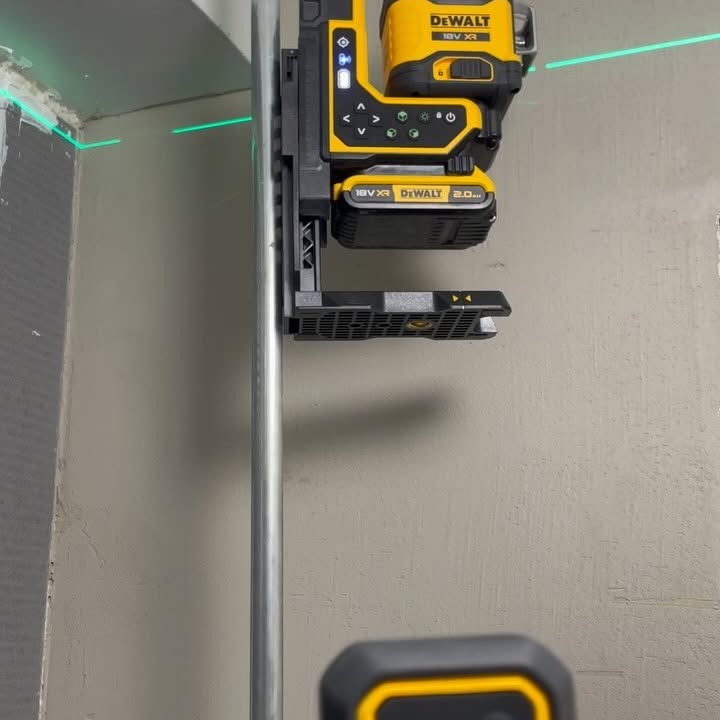 Instagram post by @remppajussi for DEWALT. Caption reads: #kaupallinenyhteistyö käyttäjän @dewalt_nordic....