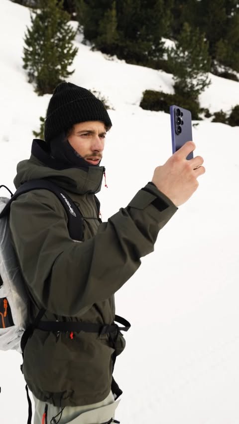 Instagram post by @clemensbartl for Samsung. Caption reads: [...] #withGalaxy #TeamGalaxy #GalaxyUnpacked....