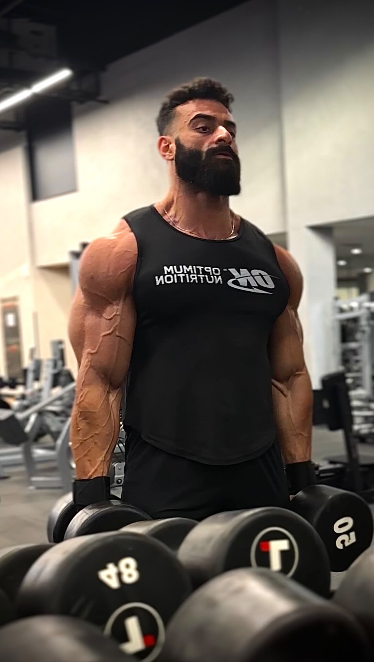 Instagram post by @mo.qadi for Optimum Nutrition. Caption reads: Feed your muscles, recover right, grow right....