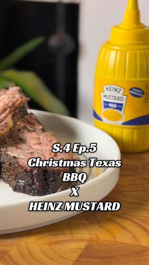 Instagram post by @nikos_marolis for Heinz. Caption reads: [...] BARBEQUE with Coleslaw, together with Heinz....