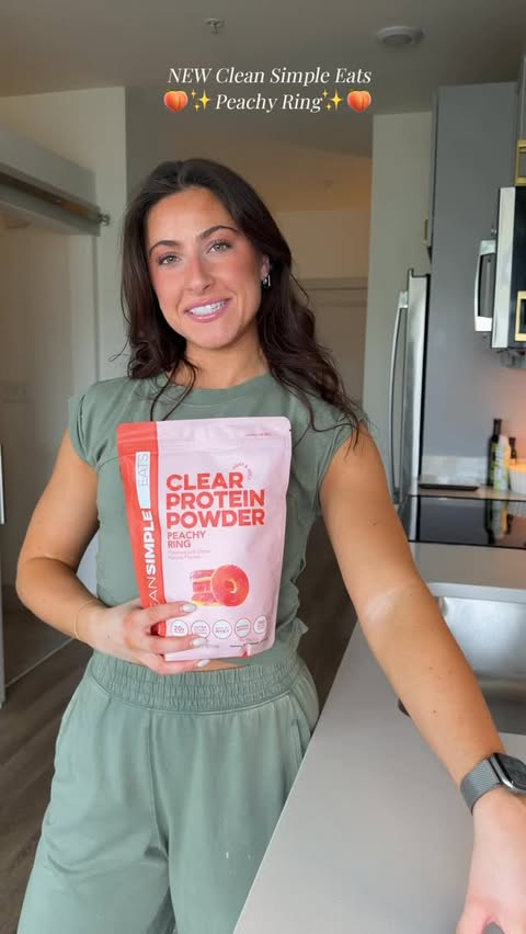 Instagram post by @melanierazz_ for Clean Simple Eats. Caption reads: REVIEW!!! Clean Simple Eats Clear Protein....