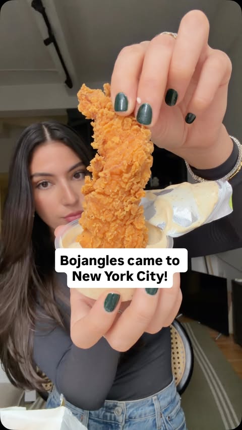 Instagram post by @thequeenfoodie for Bojangles. Caption reads: [...] Carolina Legend is officially in....