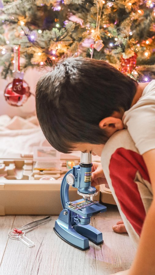 Instagram post by @haleymartinoxo for Lakeshore Learning. Caption reads: [...] Scientist Microscope Set from....