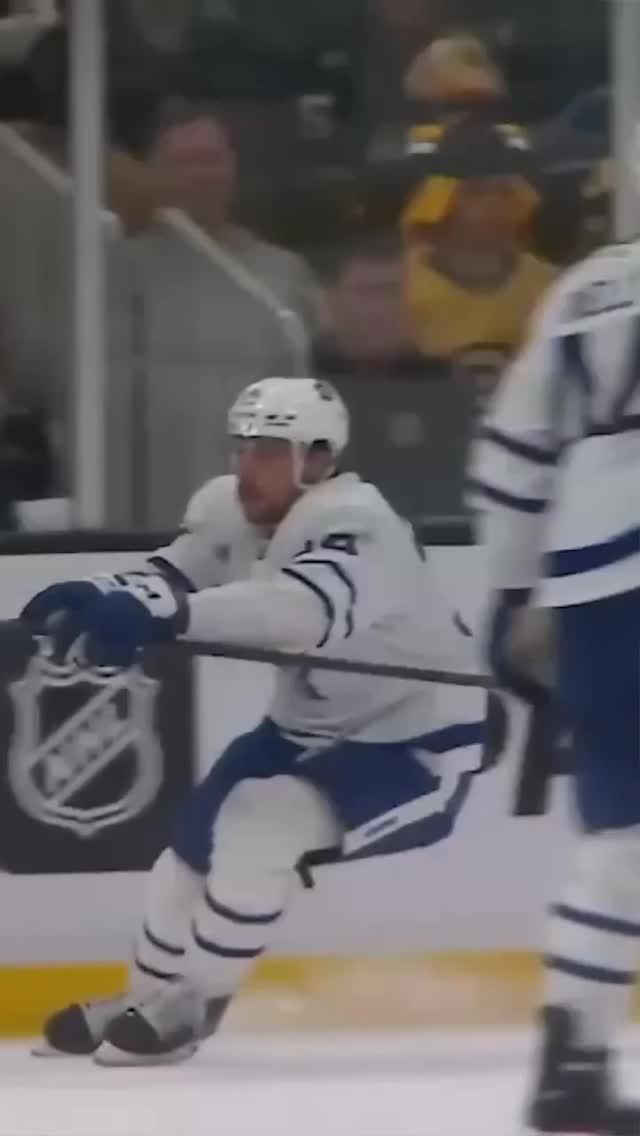 Instagram post by @slanginthebizkitpodcast for JLab. Caption reads: [...] code BIZKIT to get 10% OFF JLab products.....