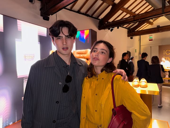 Instagram post by @gio.scottii for Tod's. Caption reads: 💛🌻🐥🌼🍍🍋🍯 @tods #invited.