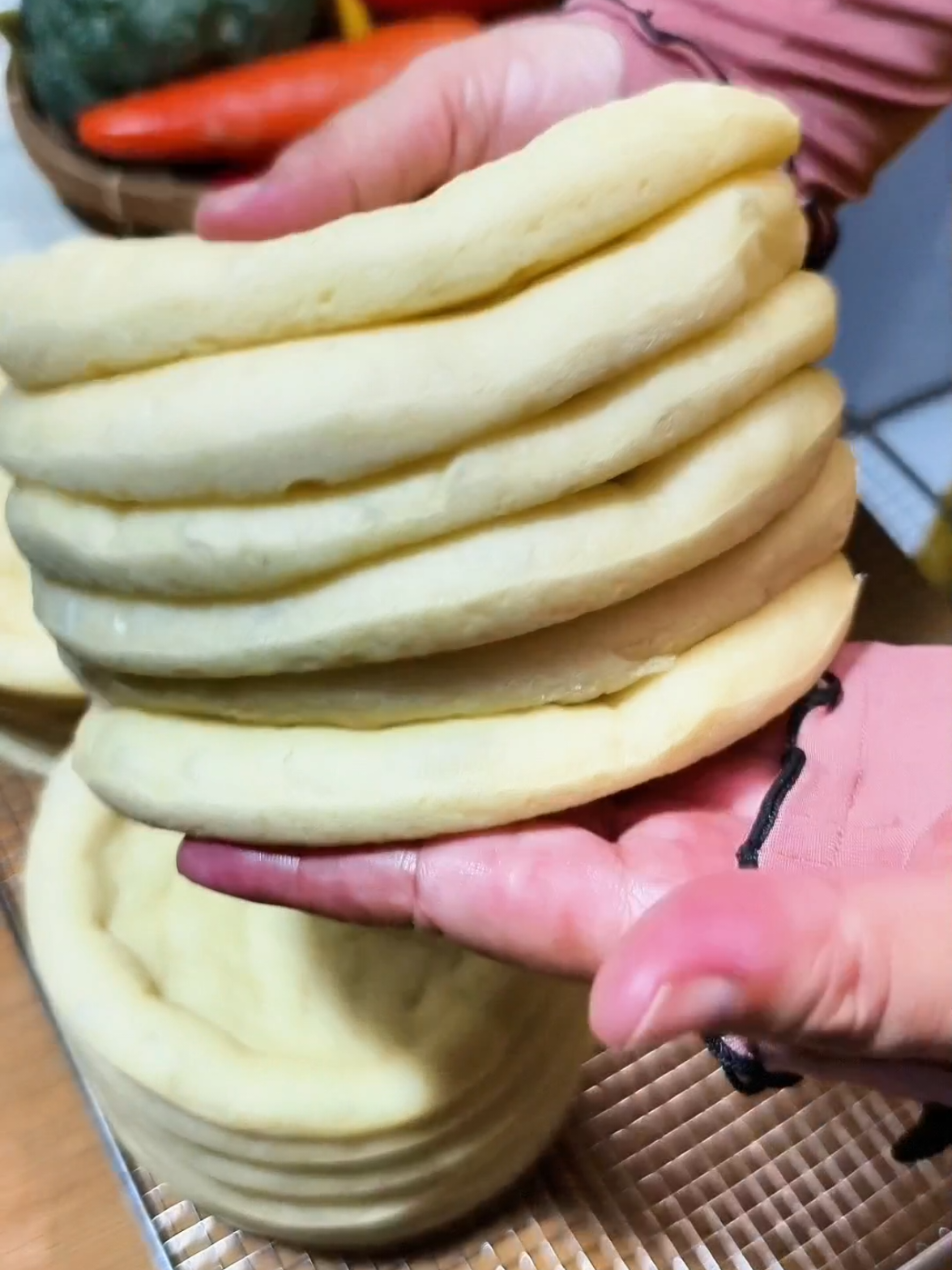 TikTok post by @alamaknur for idealifeonline. Caption reads: Bikin base Pizza 1 kg untuk stok frozen food bekal....