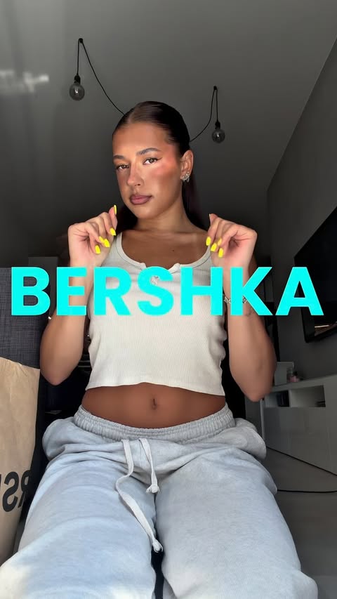 Instagram post by @__hhaniaa__ for Bershka. Caption reads: @bershka #bershkastyle [reklama].
