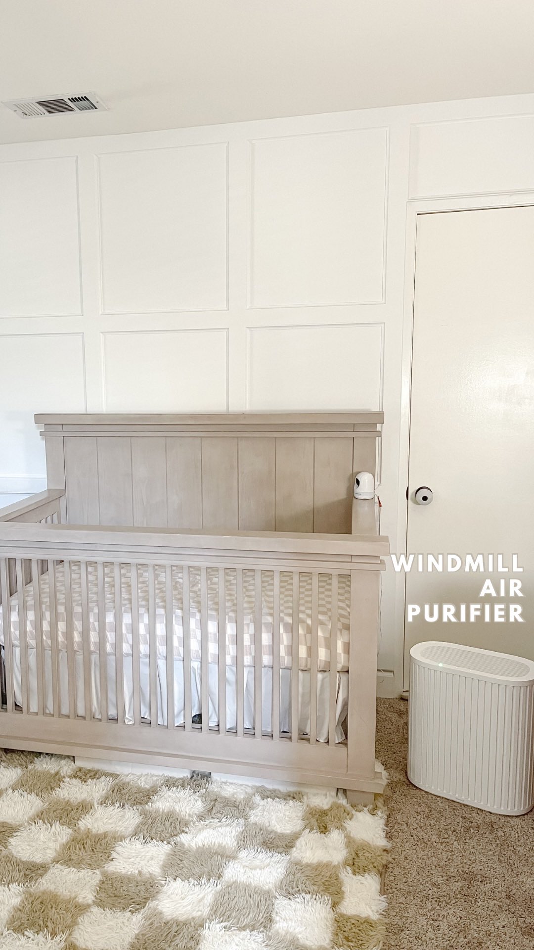 Instagram post by @meetthemungers for Windmill Air. Caption reads: [...] and calm just got easier🙌🏼

#AD The....